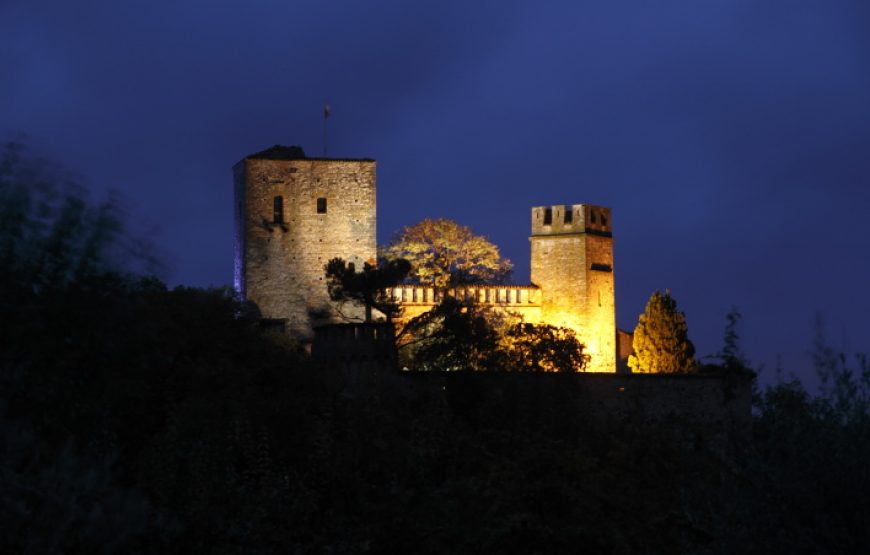 Visita al Castello di Gropparello e cena medievale