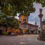 Veduta notturna di Grazzano Visconti